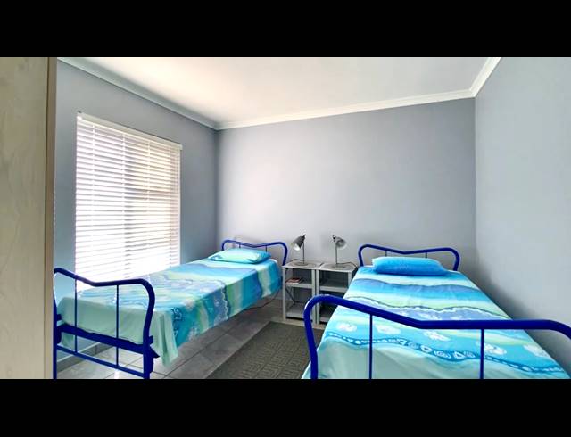 6 BEDROOM HOUSE FOR SALE IN DWARSKERSBOS